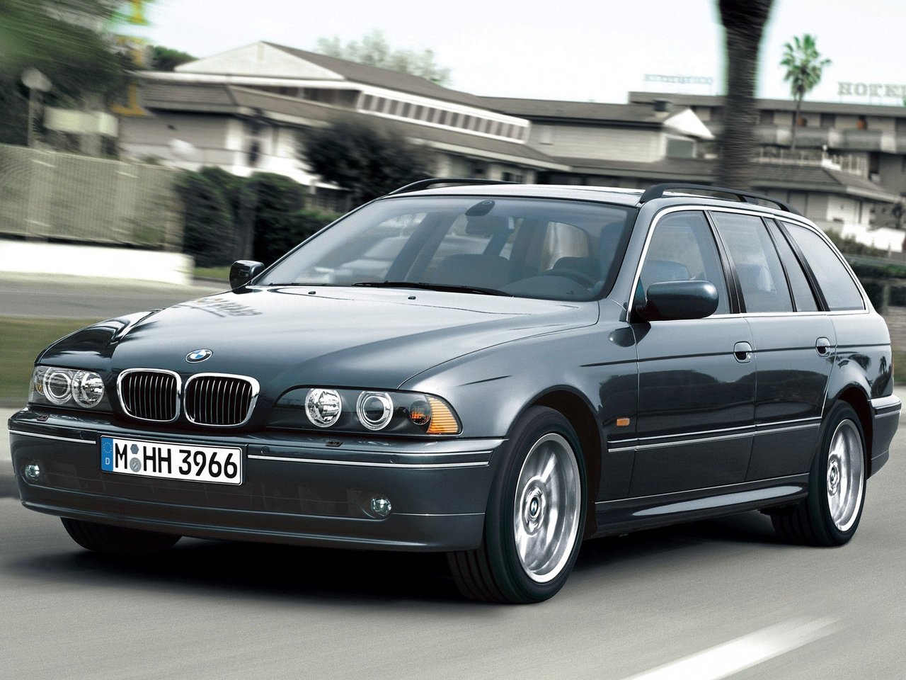 IV (E39) Рестайлинг (2000–2004)